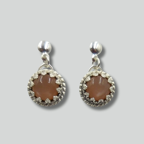 Click to view detail for DKC-2100 Earrings Peach Moonstone Posts $76